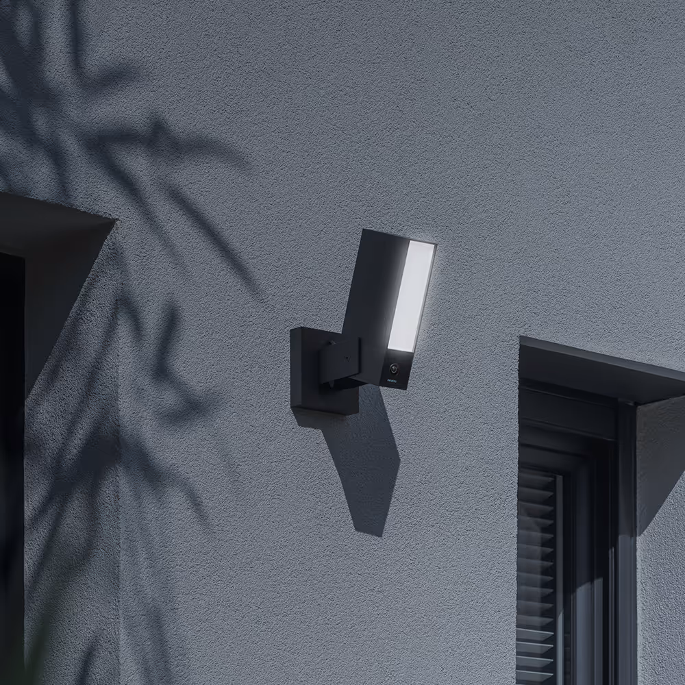 Monitor every detail with a precise image, day and night.