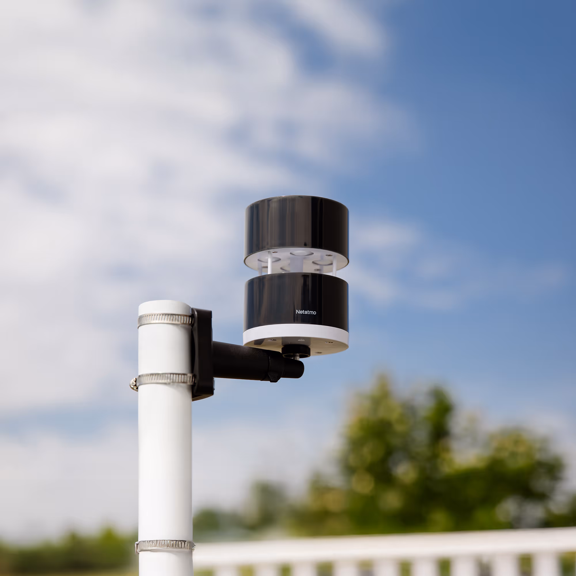 Connect the Anemometer to the Weather Station.